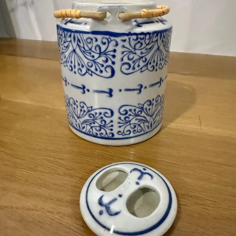 Blue Floral Porcelain Teapot and Cup Set - Classic Ceramic Tea Service